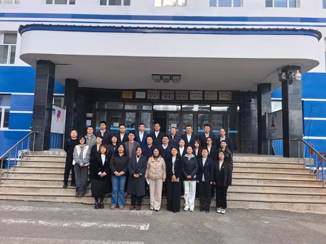 党建引领聚合力，校地融合促创新